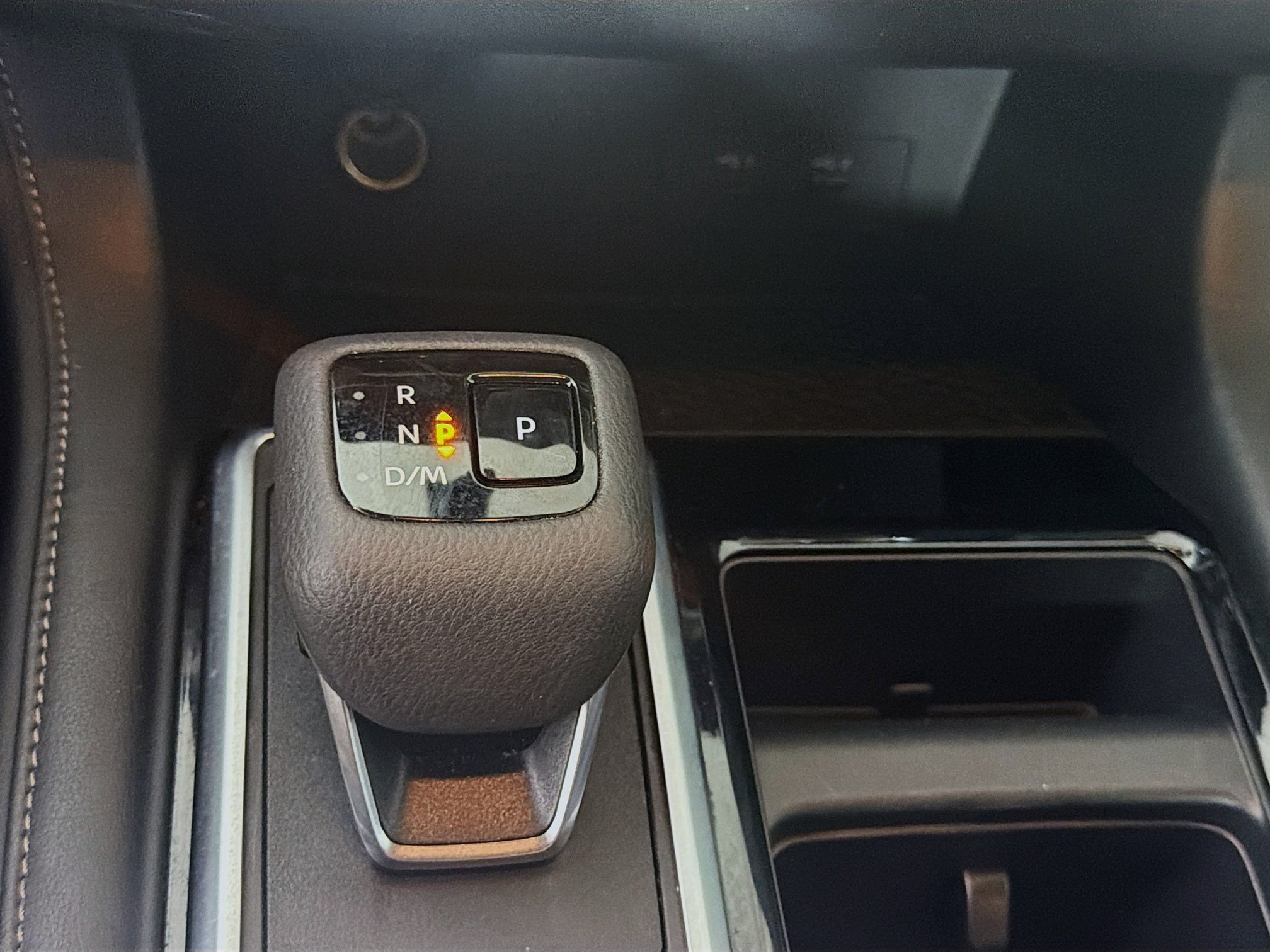 Used 2024 Nissan Pathfinder SV FWD image 23