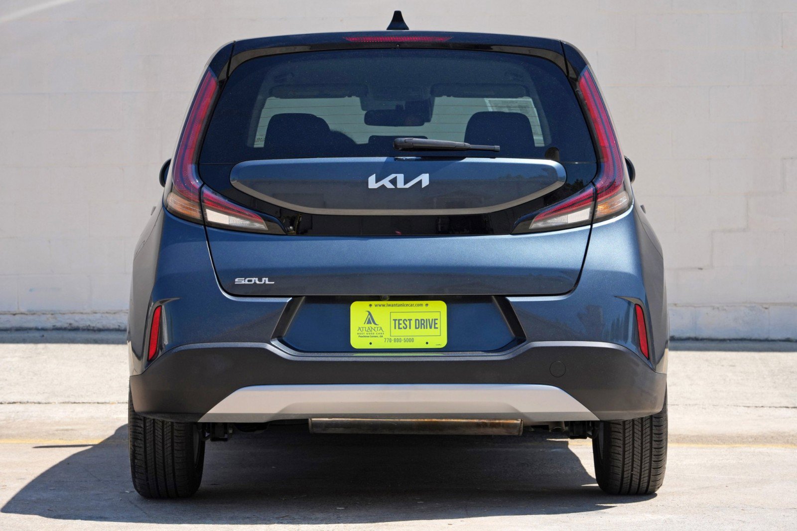 Used 2023 Kia Soul LX w/ LX Technology Package FWD image 10