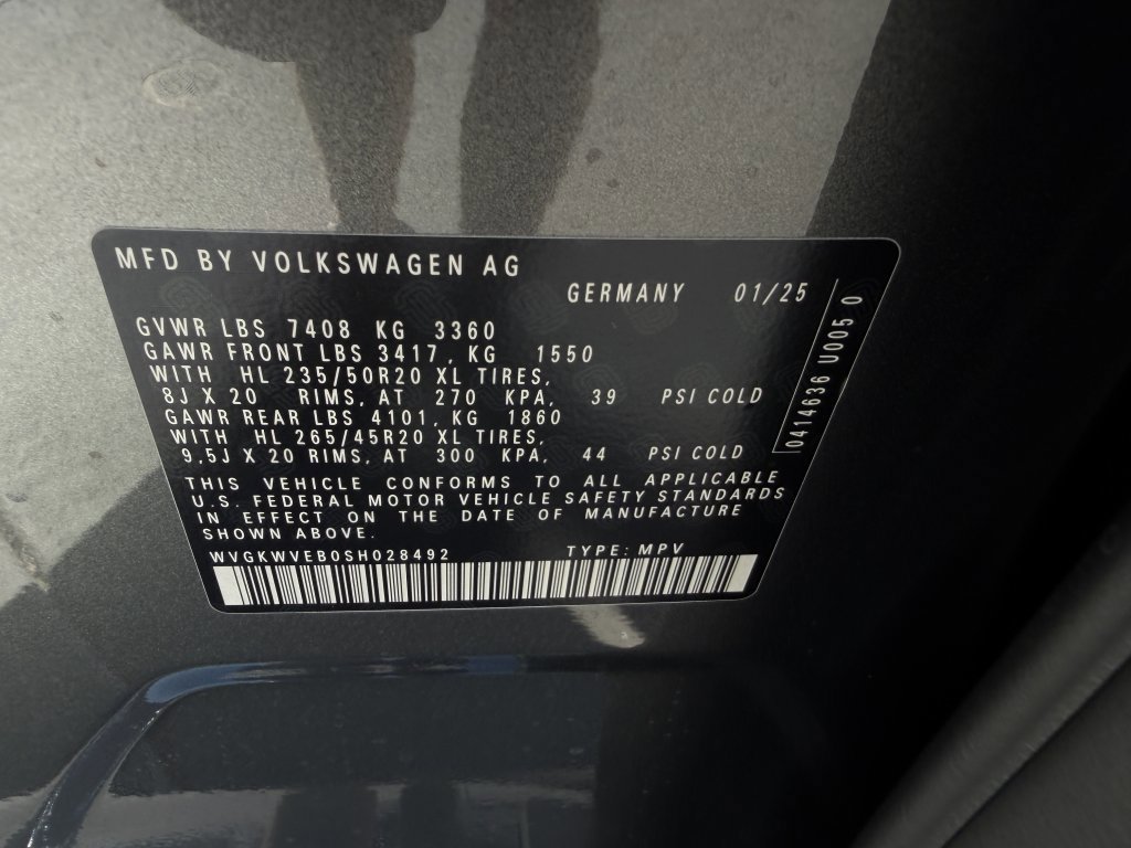 Used 2025 Volkswagen ID. Buzz Pro S Plus image 47