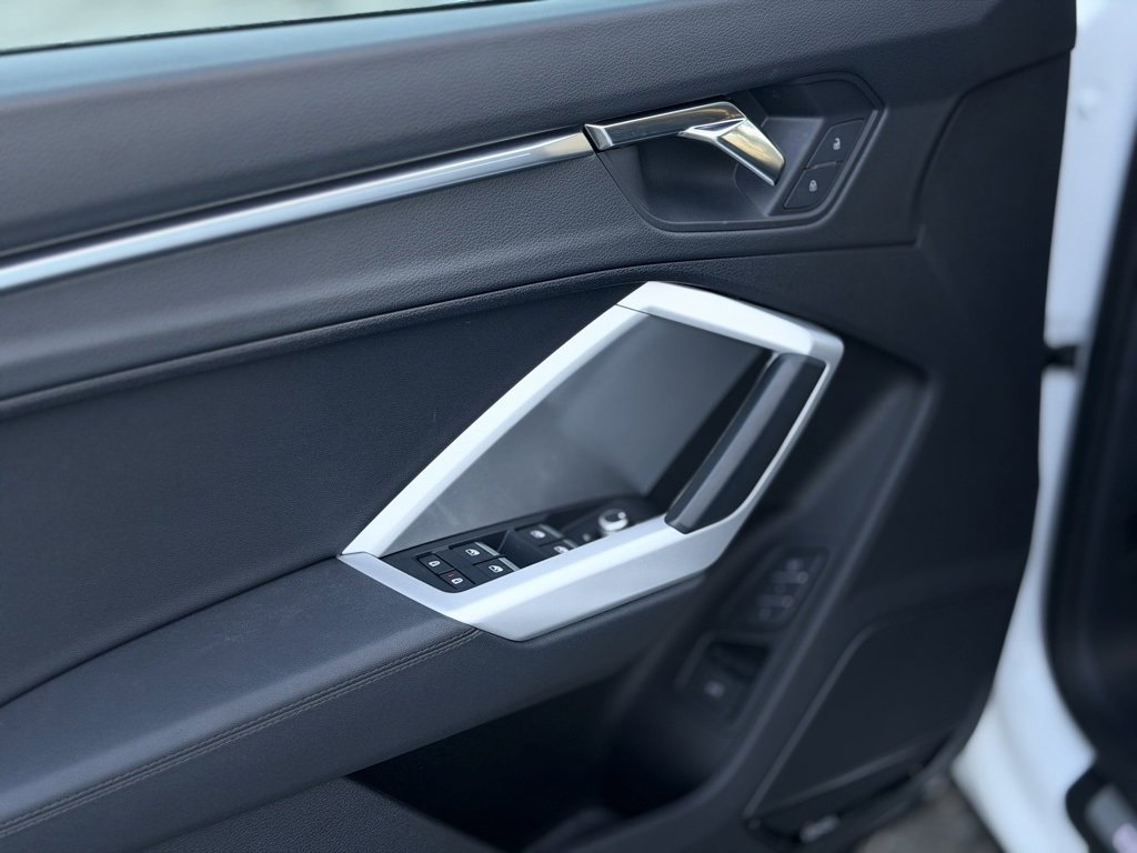 Used 2023 Audi Q3 2.0T Premium Plus w/ Premium Plus Package image 20