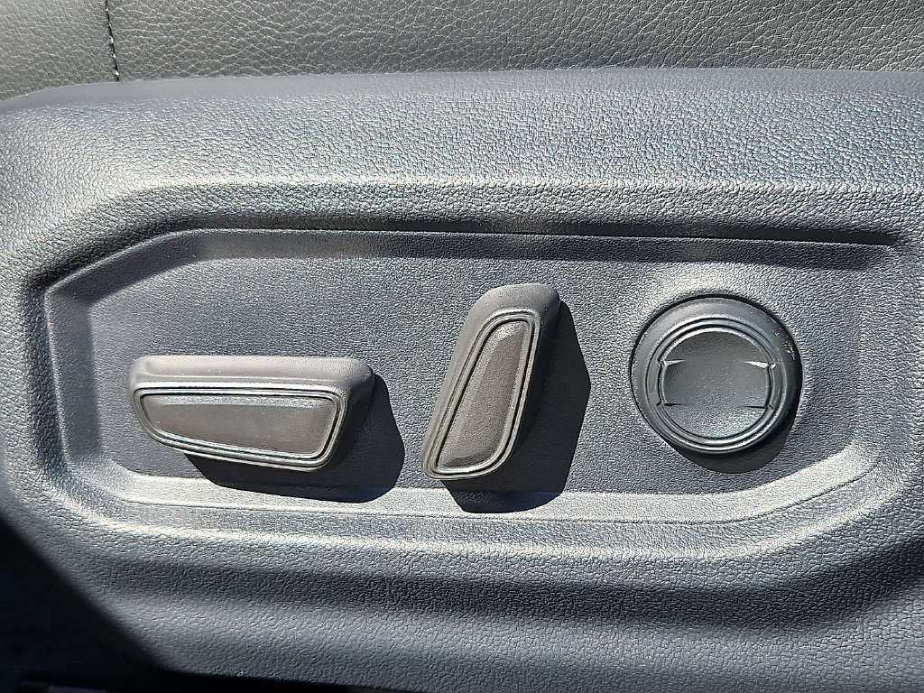New 2026 Toyota Tundra Limited AWD/4WD image 18