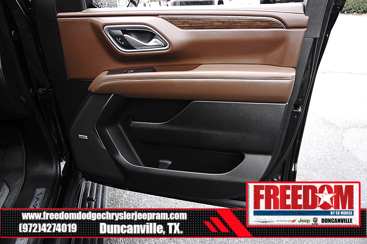 Used 2023 Chevrolet Suburban High Country AWD/4WD image 45