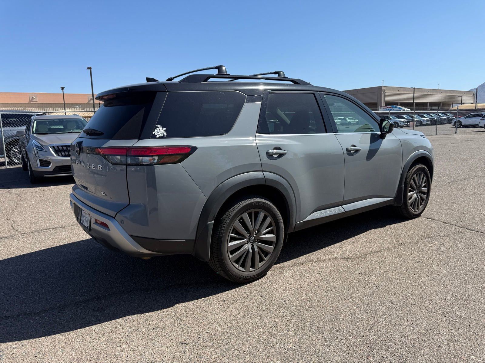 Certified 2022 Nissan Pathfinder SL w/ SL Premium Package FWD image 5