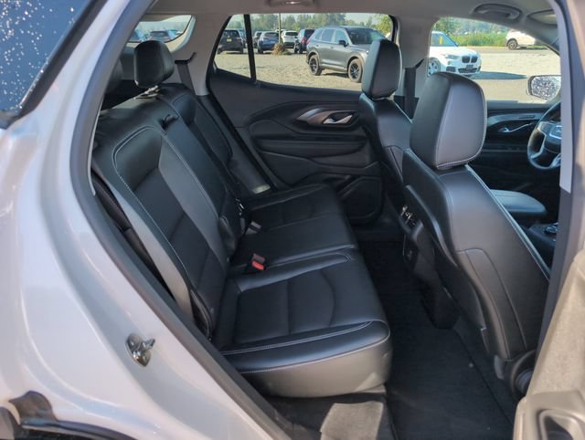 Used 2024 GMC Terrain SLT AWD/4WD image 12