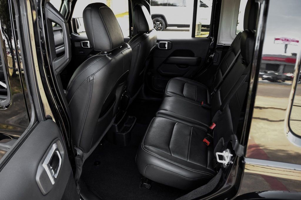 Used 2023 Jeep Wrangler Sahara w/ Cold Weather Group image 49