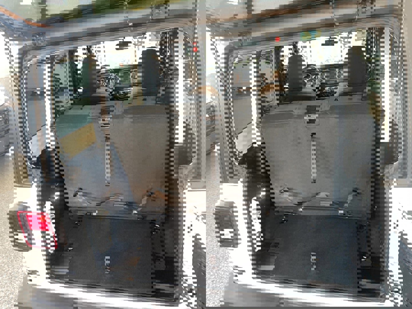 Used 2022 Jeep Wrangler Sport image 21