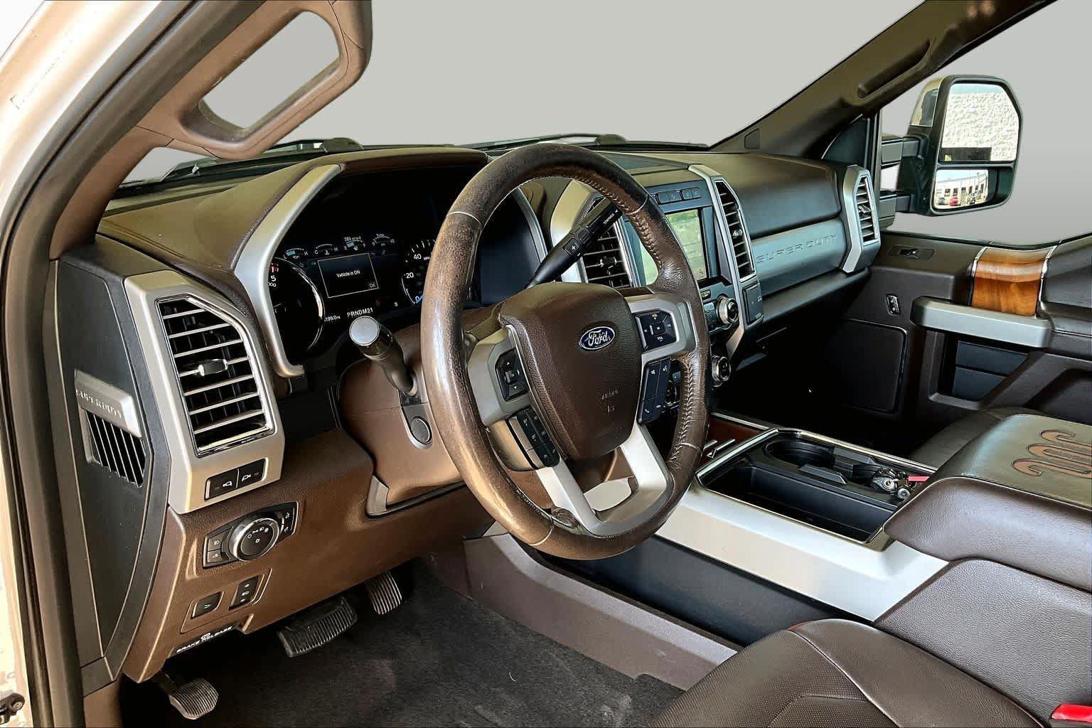 Used 2017 Ford F250 King Ranch w/ King Ranch Ultimate Package AWD/4WD image 17