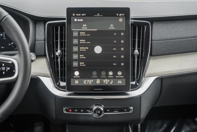 New 2026 Volvo XC90 B6 Plus w/ Protection Package Premier image 20