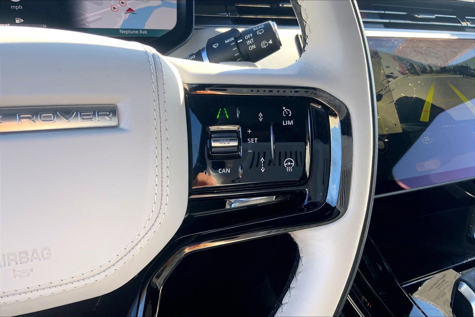 Used 2024 Land Rover Range Rover Sport Dynamic SE image 24