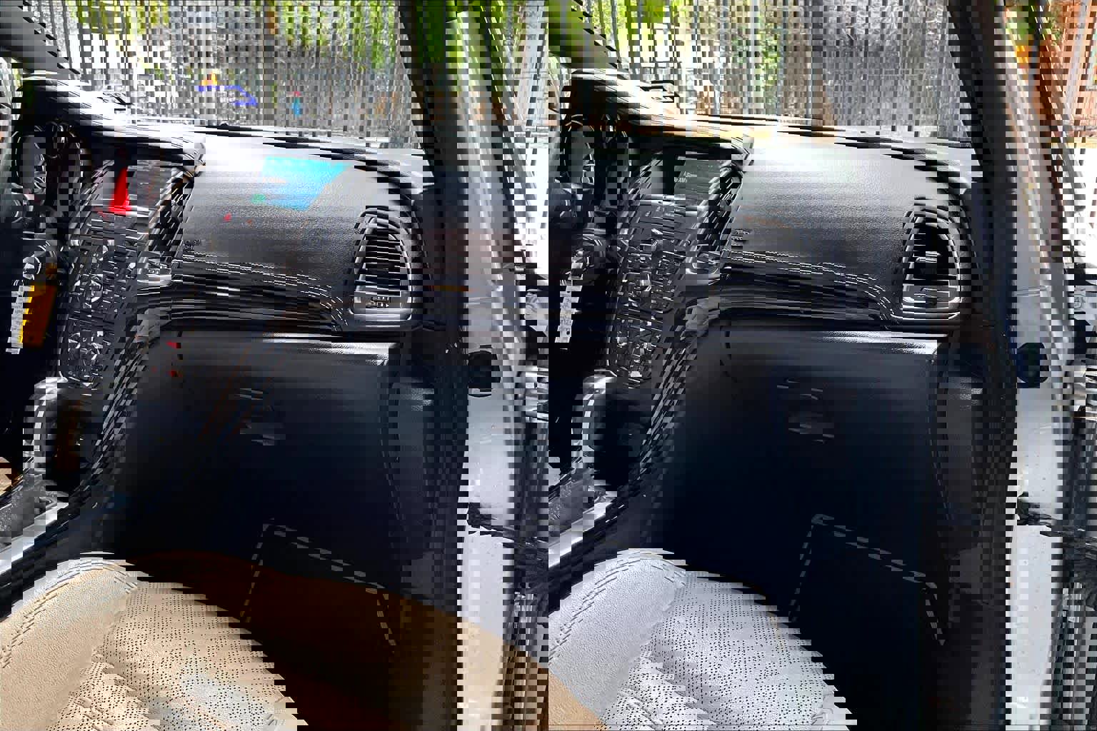 Used 2016 Buick Cascada Premium image 17