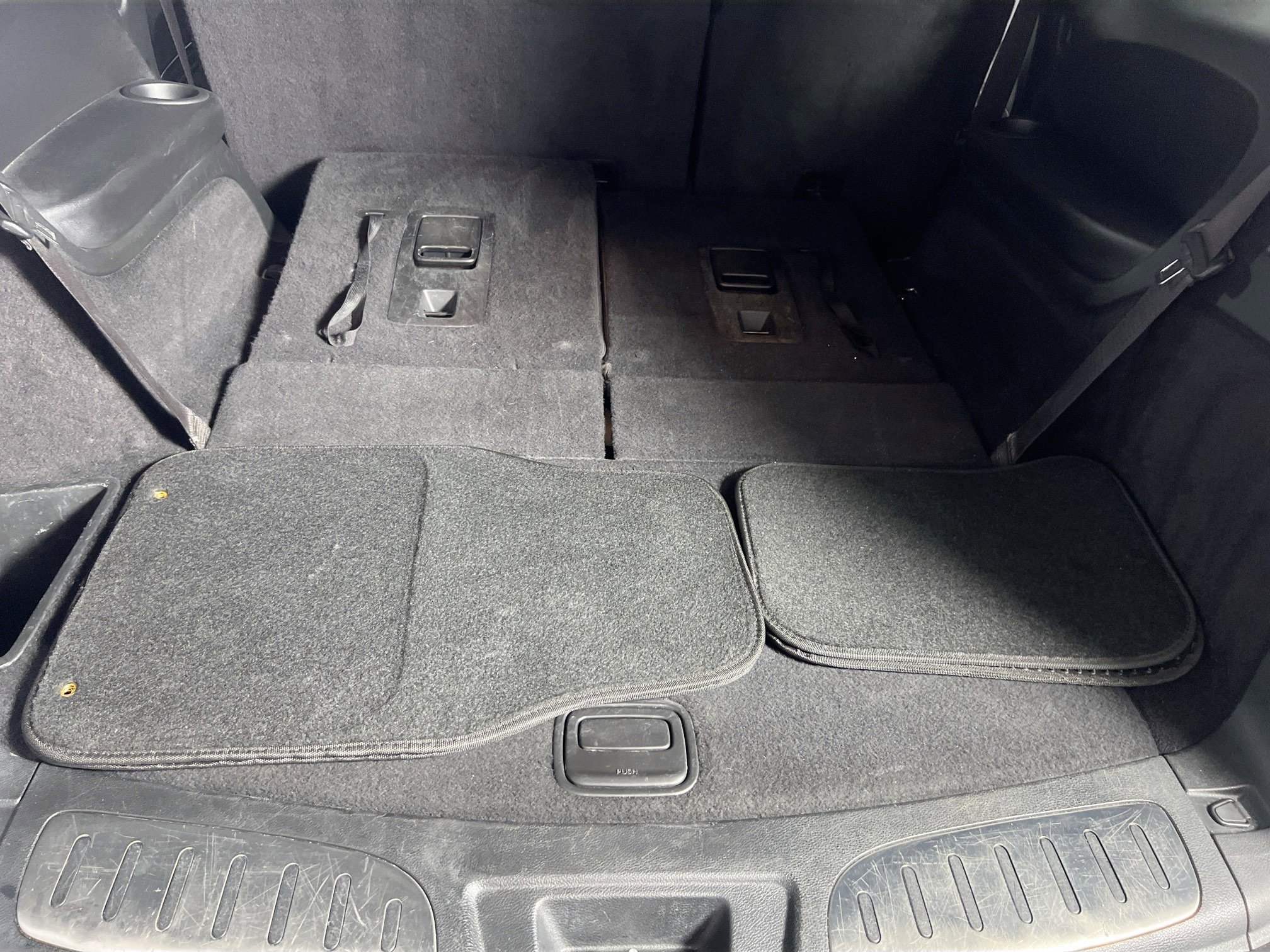 Used 2022 Dodge Durango R/T w/ Blacktop Package image 27