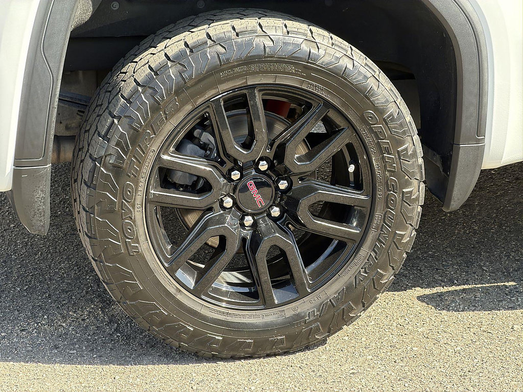 Used 2021 GMC Sierra 1500 Elevation w/ LPO, Elevation Black Package AWD/4WD image 30