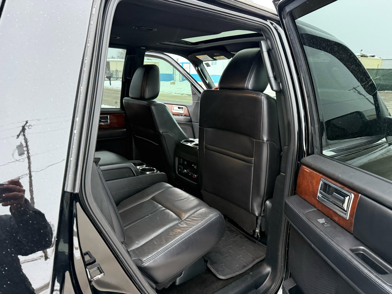 Used 2016 Lincoln Navigator Select image 27