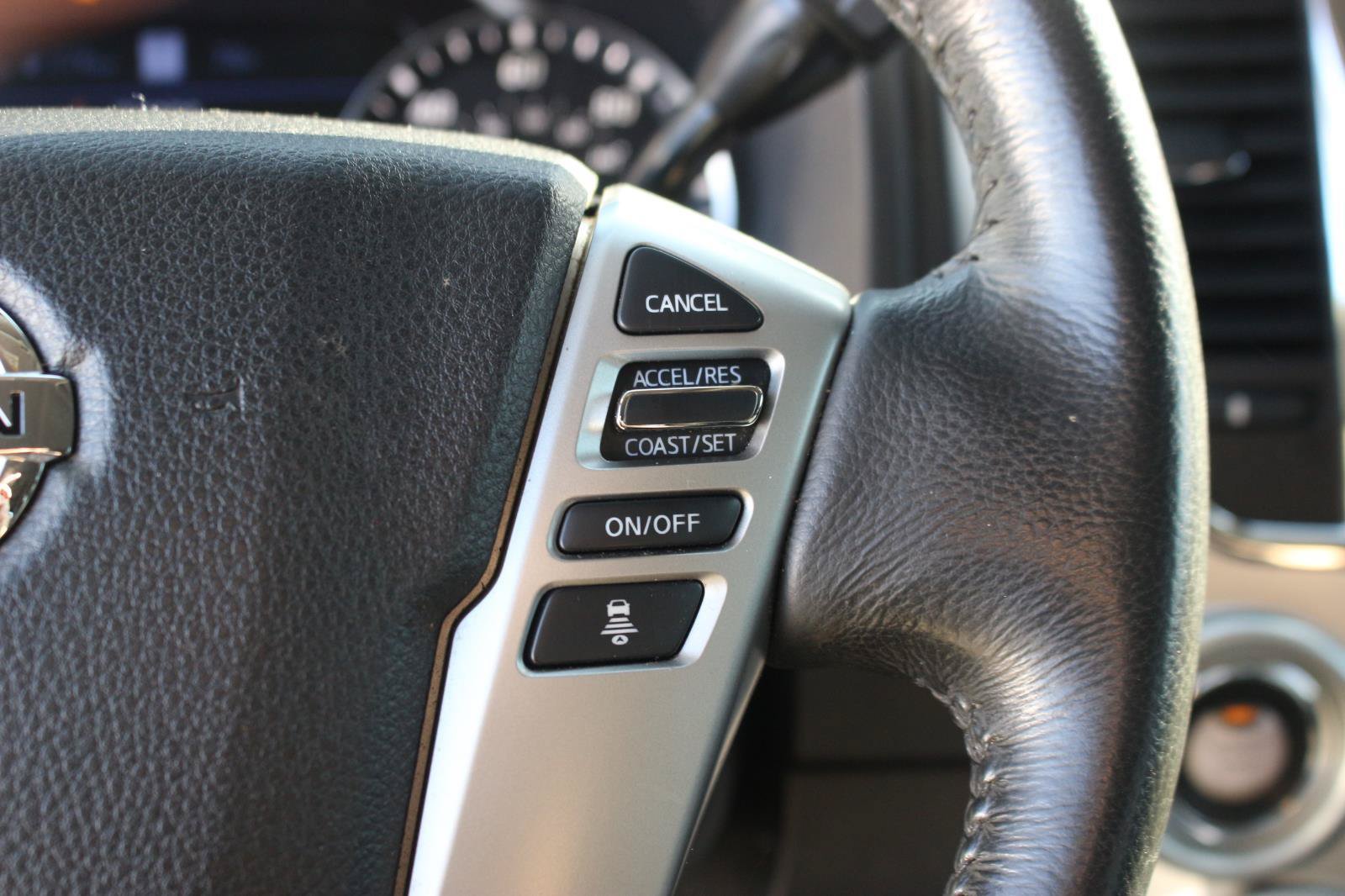 Used 2021 Nissan Titan SV w/ SV Convenience Package AWD/4WD image 20