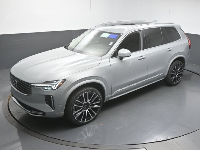 Used 2026 Volvo XC90 B6 Plus w/ Protection Package Premier AWD/4WD image 45
