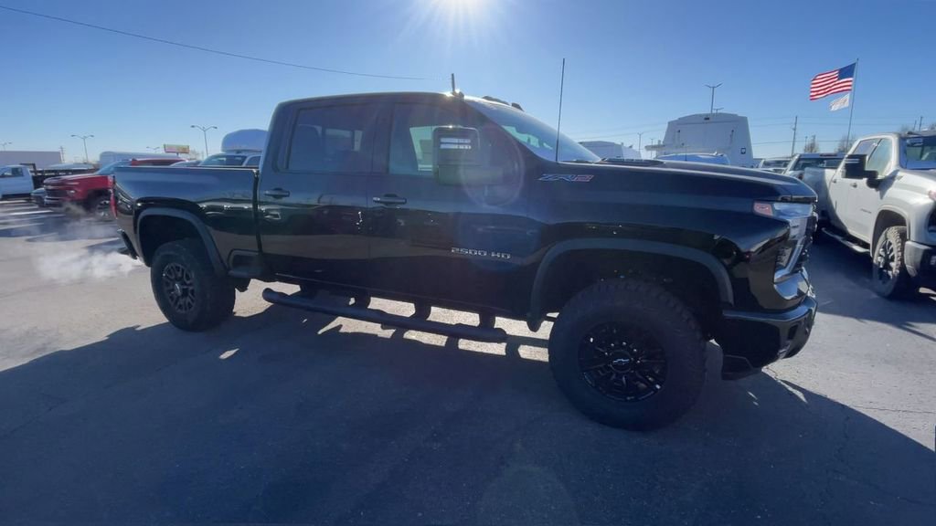 New 2025 Chevrolet Silverado 2500 ZR2 w/ Technology Package AWD/4WD image 3