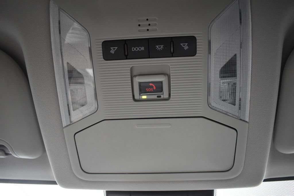 Used 2022 Toyota RAV4 LE AWD/4WD image 23
