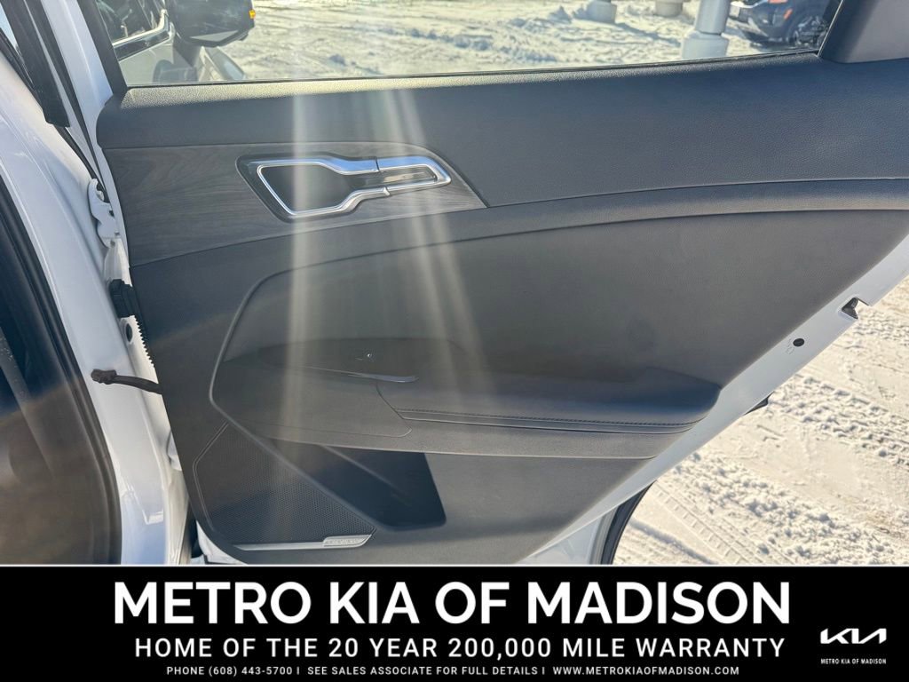 Used 2025 Kia Sportage X-Pro Prestige image 32