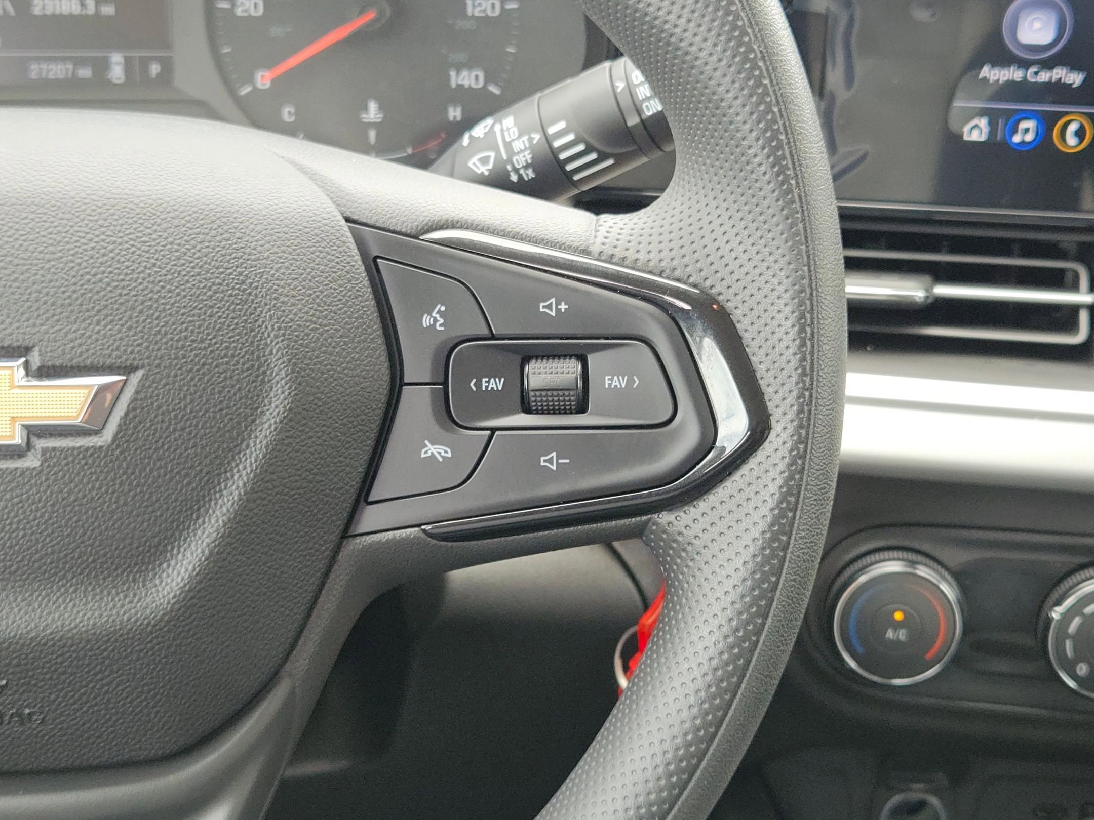 Certified 2024 Chevrolet Trax LS image 22