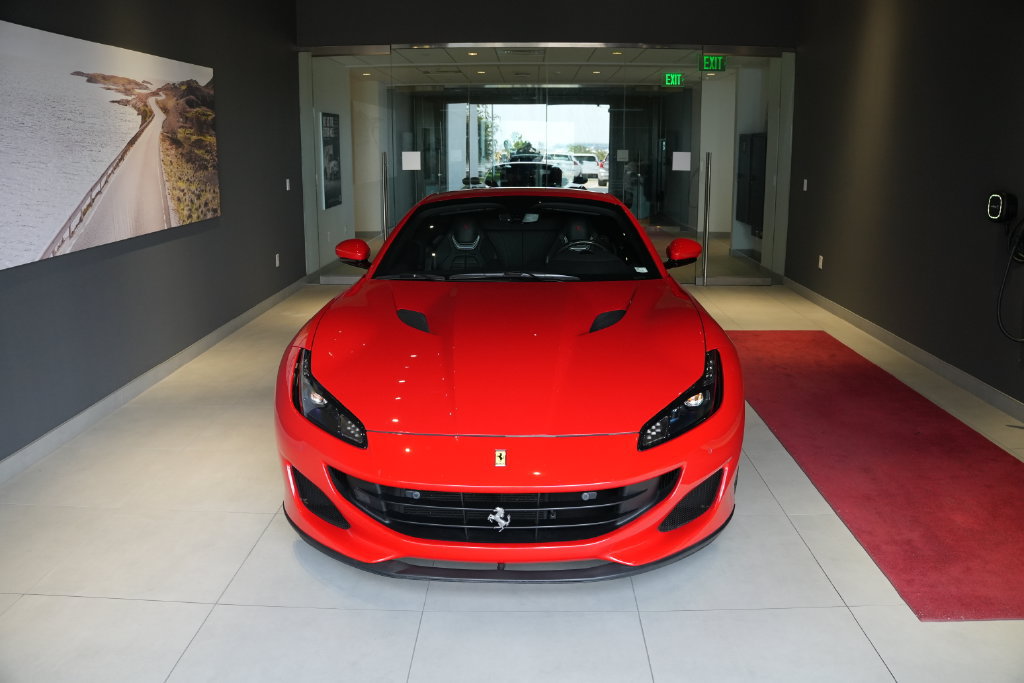 Used 2019 Ferrari Portofino RWD image 6