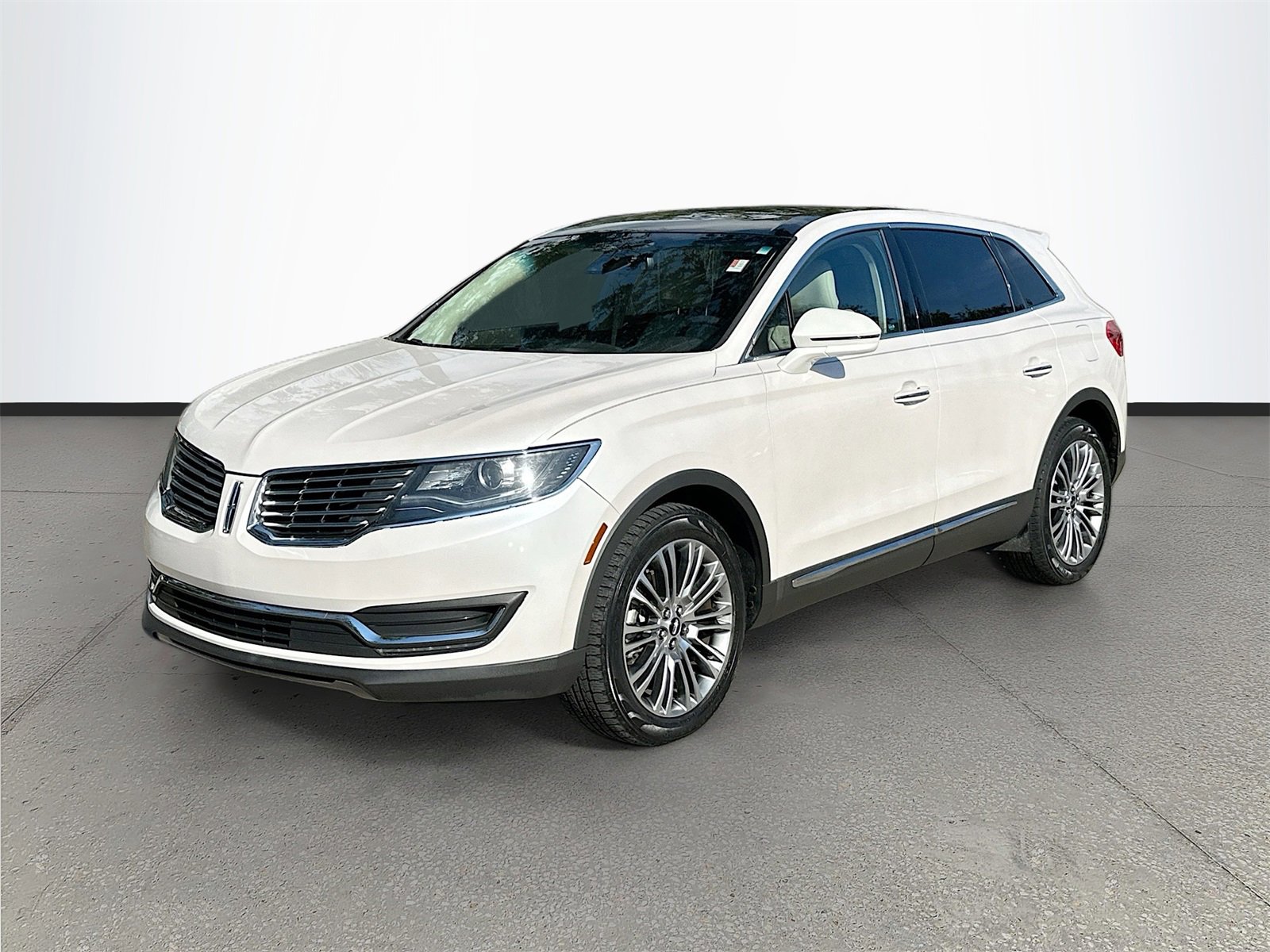 Used 2018 Lincoln MKX Reserve w/ Lincoln MKX Climate Package image 3