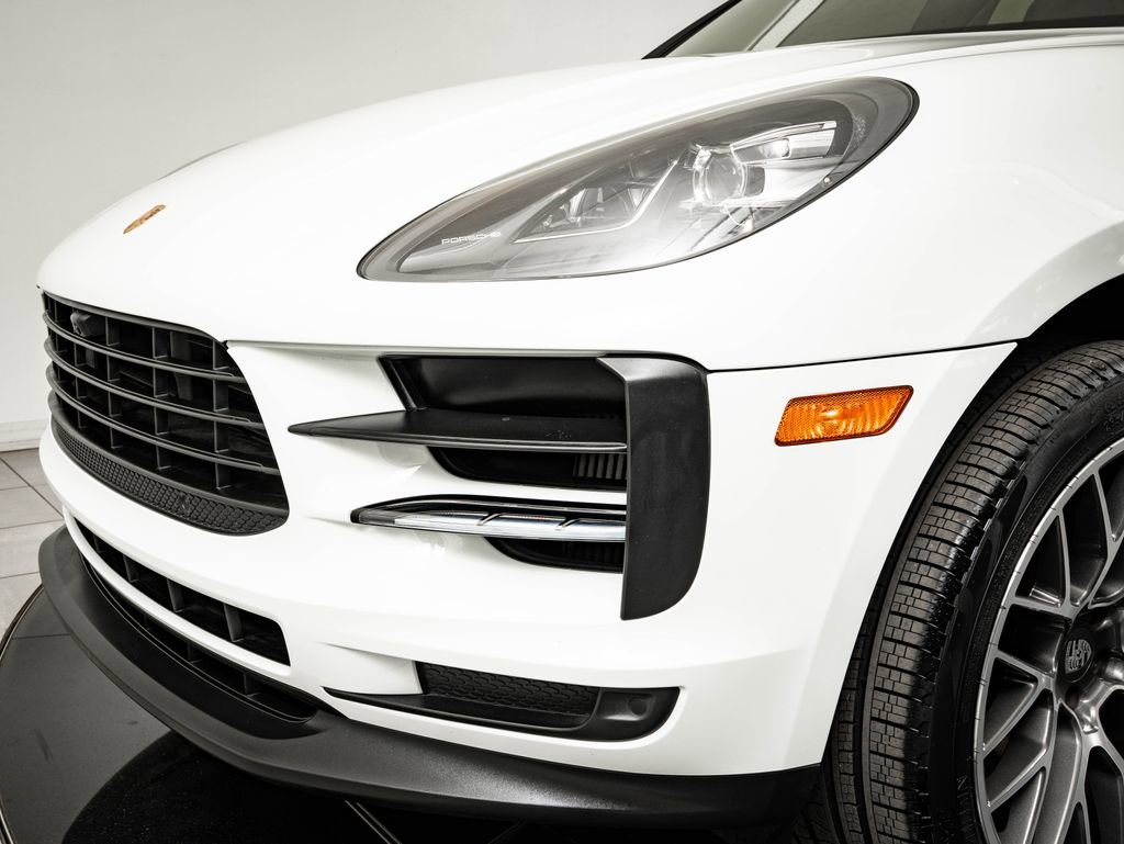 Certified 2021 Porsche Macan S AWD/4WD image 18