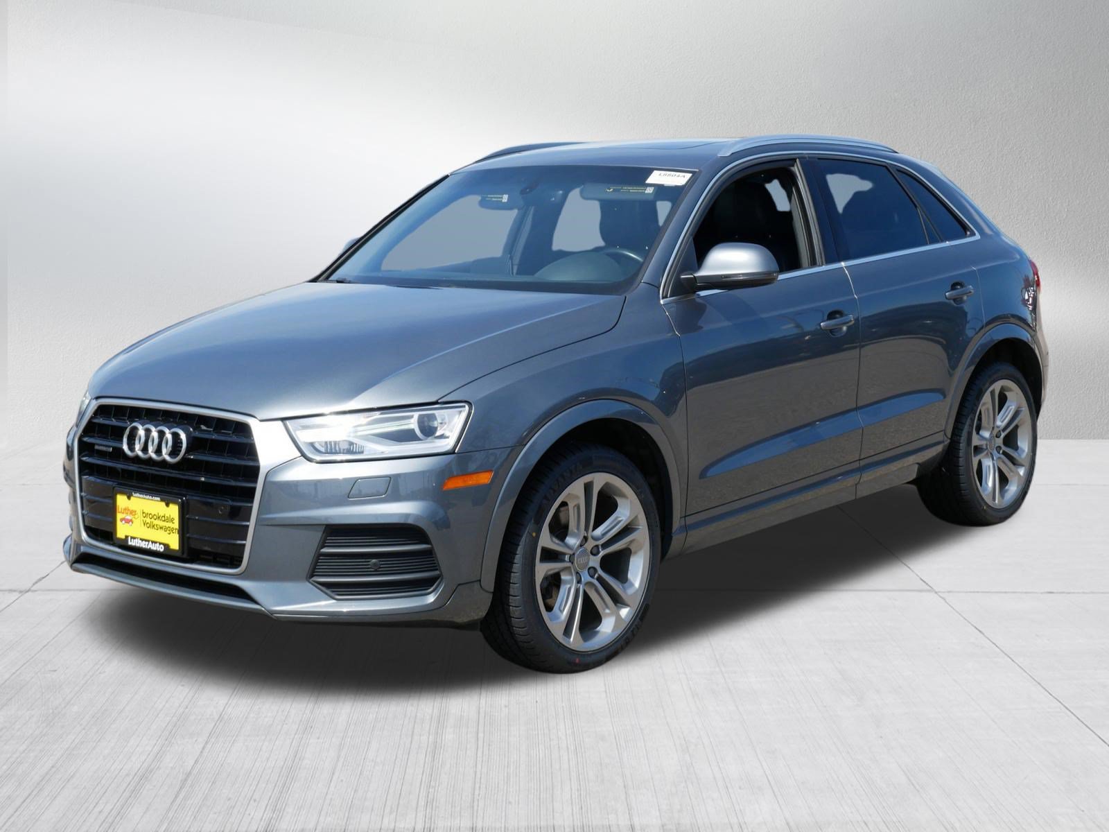 Used 2017 Audi Q3 2.0T Premium Plus w/ Premium Plus Package AWD/4WD image 3