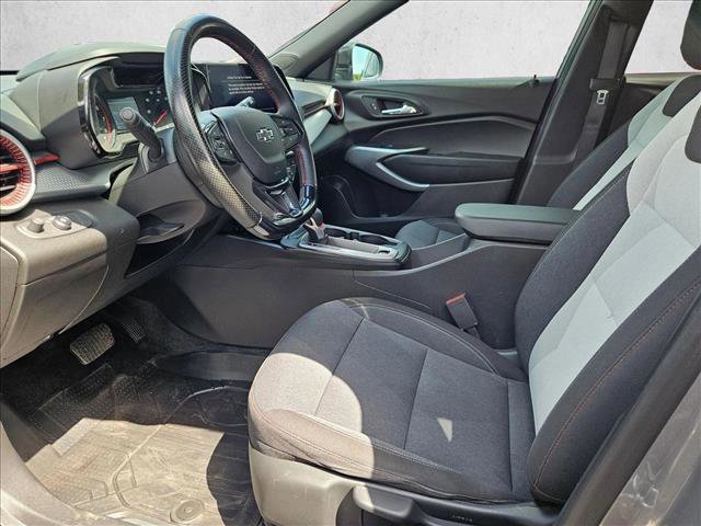 Used 2024 Chevrolet Trax RS FWD image 15