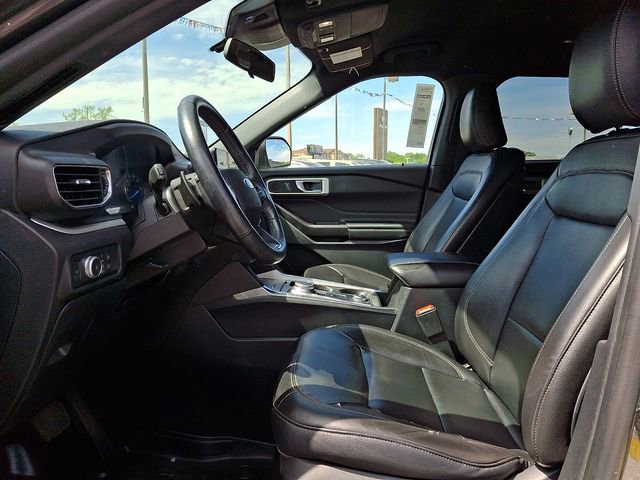 Used 2020 Ford Explorer XLT w/ Equipment Group 202A image 13