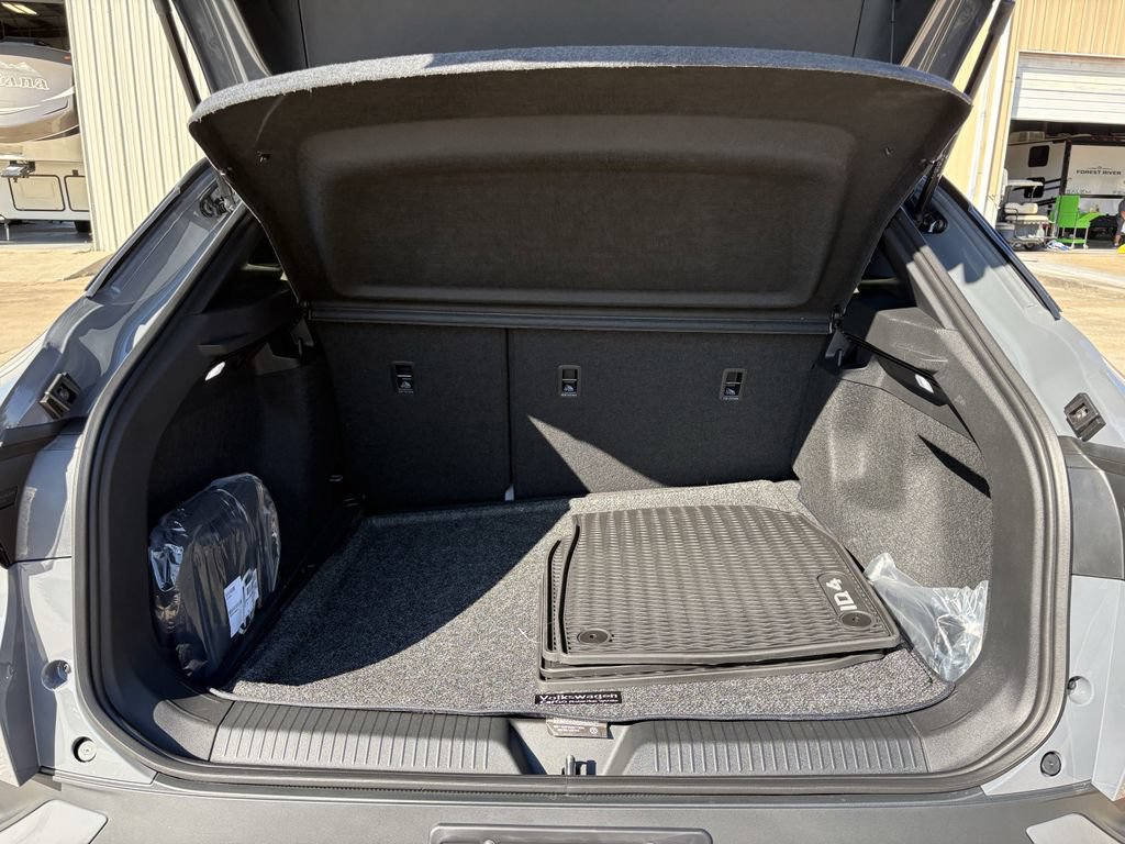 Used 2025 Volkswagen ID.4 Pro RWD image 27
