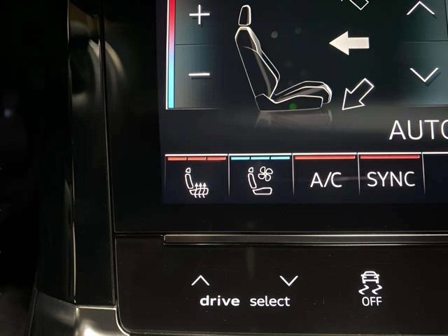 Used 2022 Audi e-tron Premium Plus w/ Premium Plus Package image 66