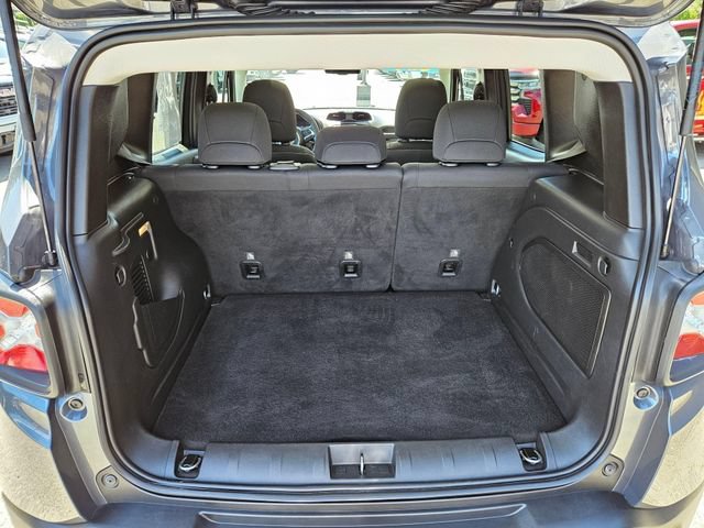 Used 2023 Jeep Renegade Altitude w/ Sun/Sound Group AWD/4WD image 16
