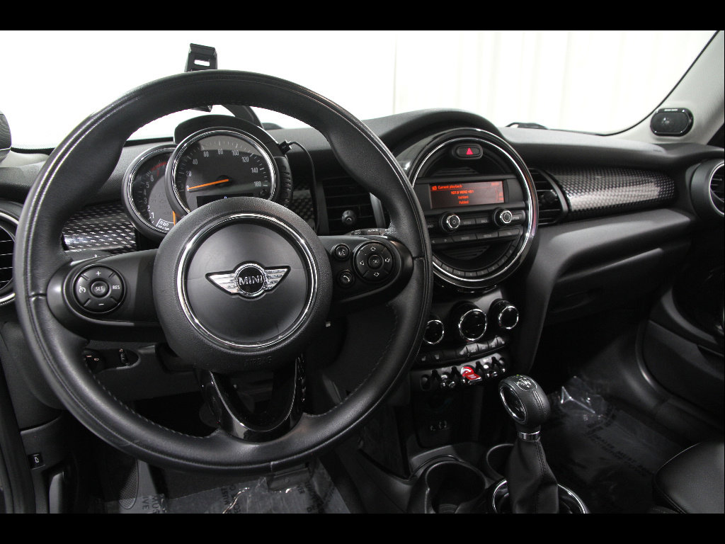 Used 2015 MINI Cooper S image 6
