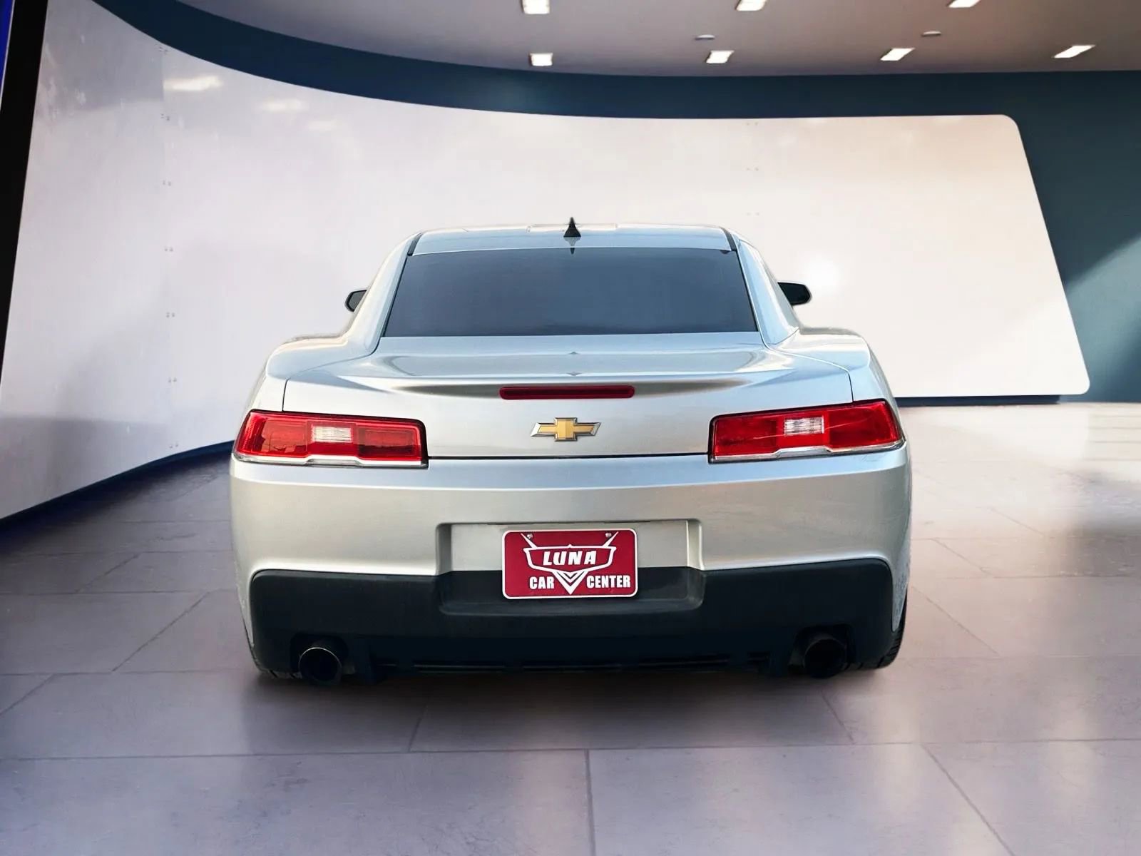 Used 2015 Chevrolet Camaro LS RWD image 4