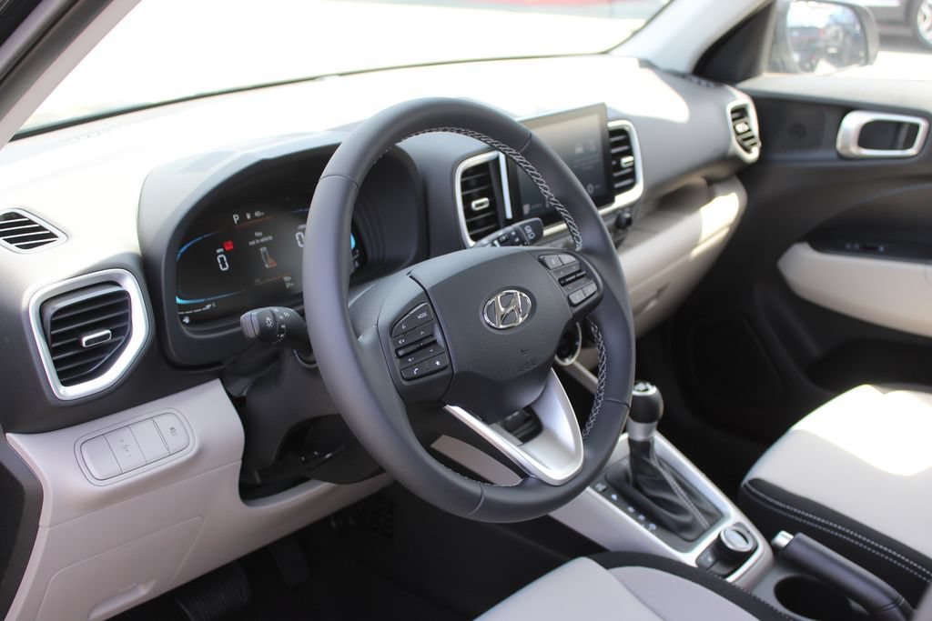New 2026 Hyundai Venue SEL FWD image 11
