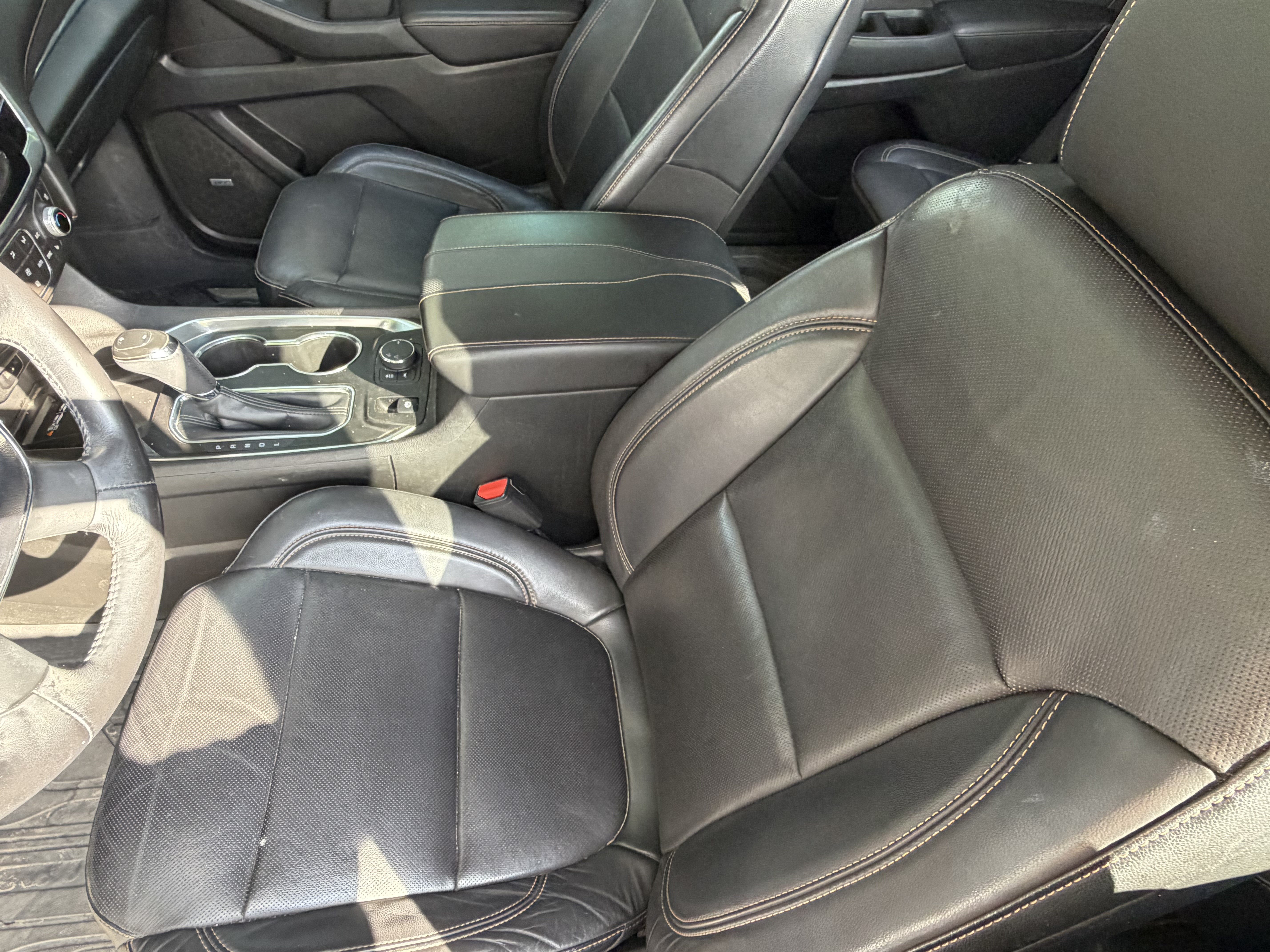 Used 2018 Chevrolet Traverse Premier w/ Redline Edition FWD image 16