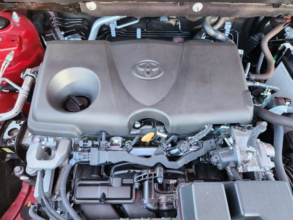 Used 2025 Toyota RAV4 LE AWD/4WD image 20