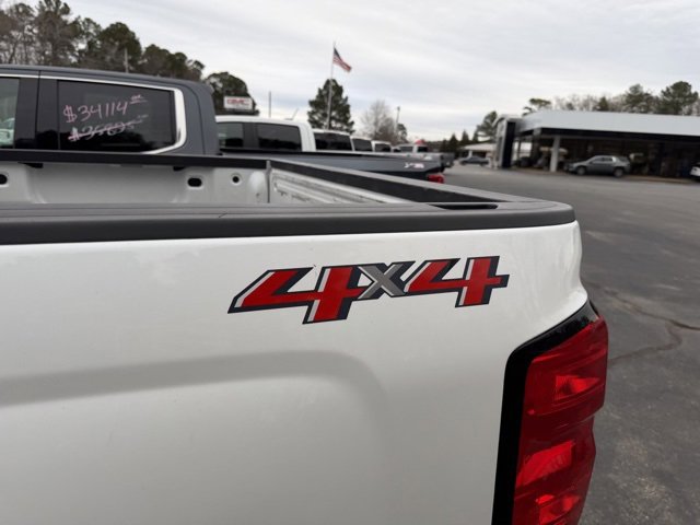 Used 2018 Chevrolet Silverado 1500 LT w/ LT Eassist Package image 8