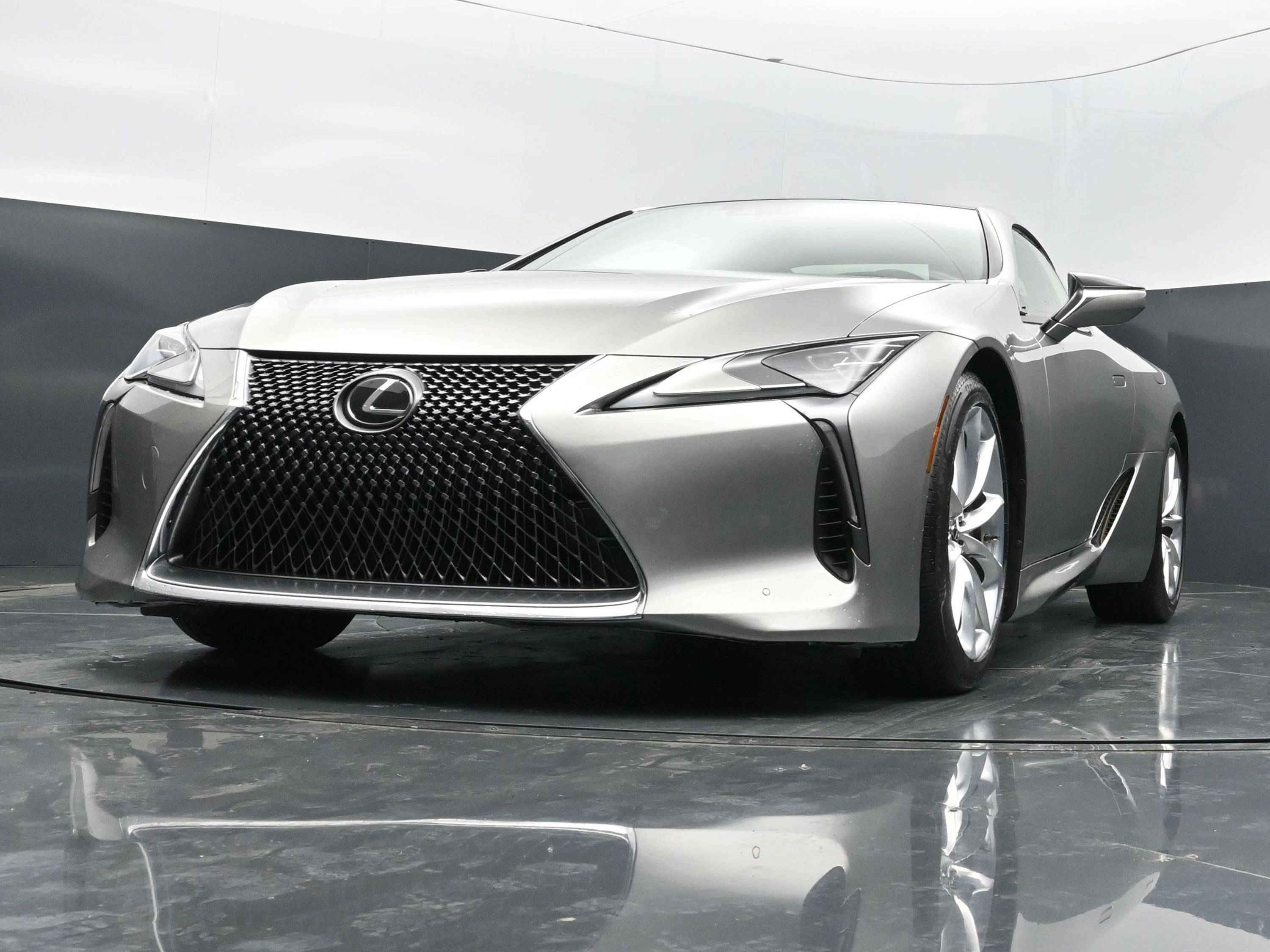 Used 2018 Lexus LC 500 Coupe w/ Touring Package image 29