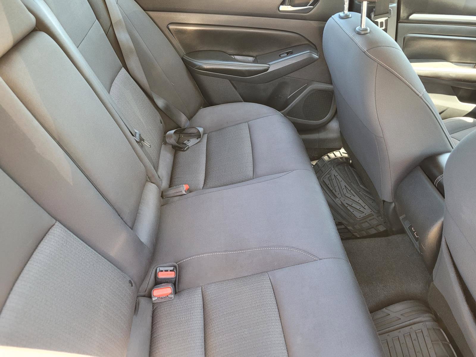 Used 2022 Nissan Altima 2.5 SV FWD image 12
