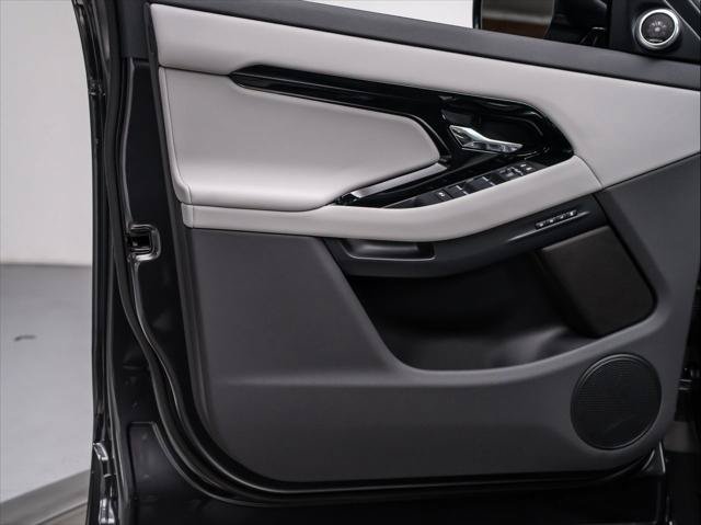 New 2026 Land Rover Range Rover Evoque S AWD/4WD image 23