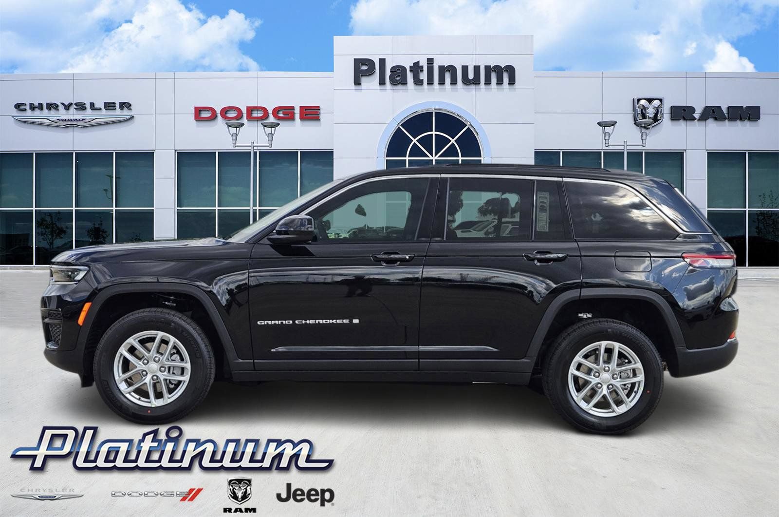New 2026 Jeep Grand Cherokee Laredo RWD image 3