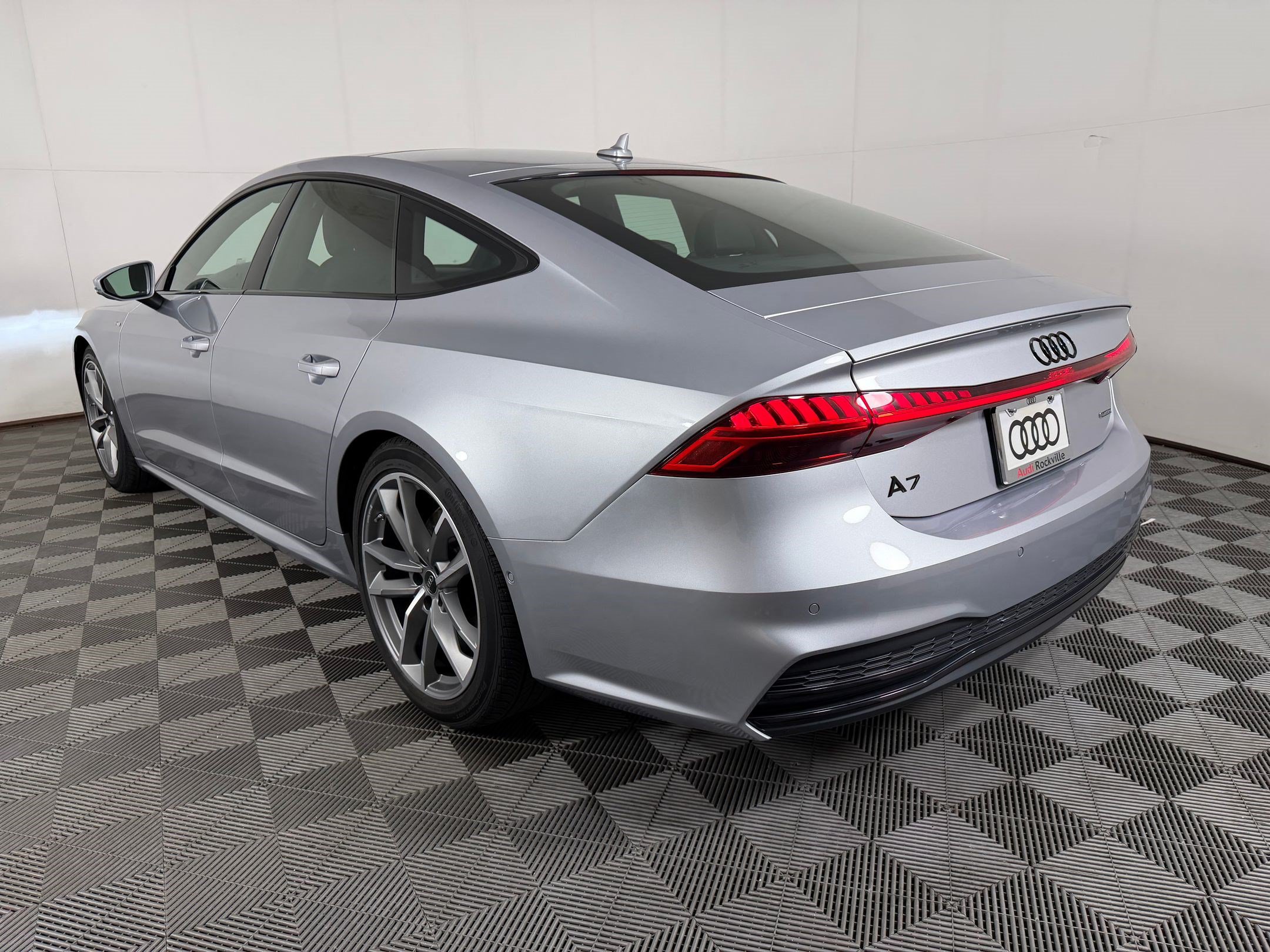 Used 2023 Audi A7 3.0T Premium w/ Convenience Package AWD/4WD image 3