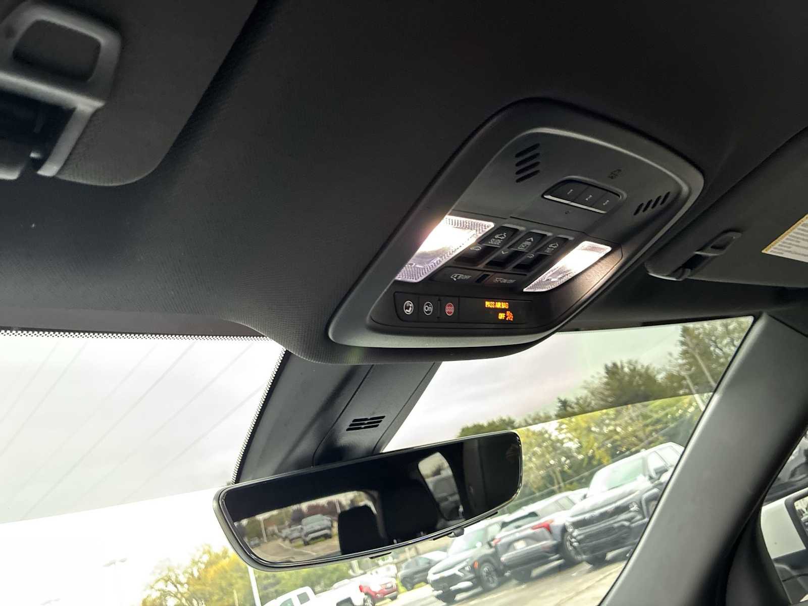 Certified 2022 Chevrolet Traverse High Country image 36