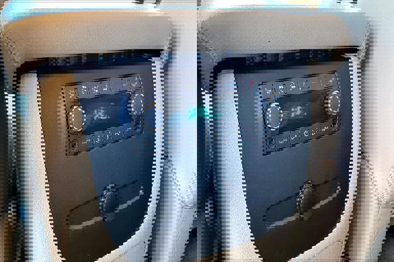 Used 2012 GMC Yukon SLT w/ Texas Edition image 33