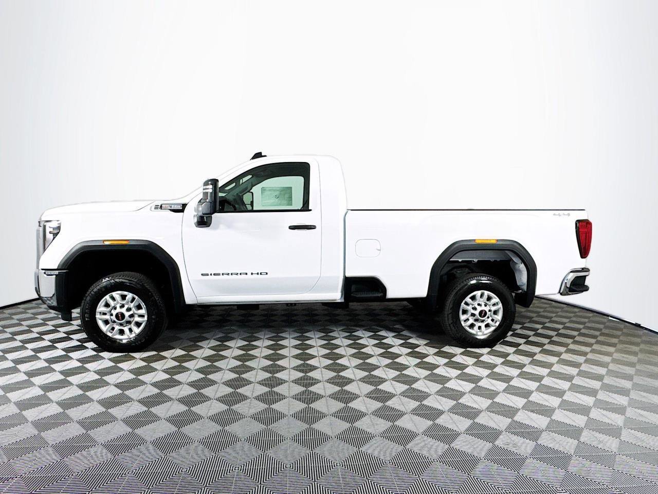 Certified 2025 GMC Sierra 2500 Pro image 4