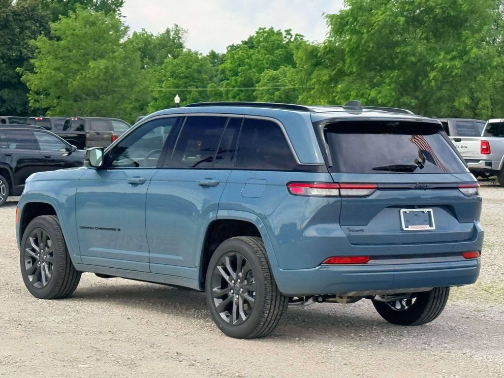 New 2026 Jeep Grand Cherokee Limited AWD/4WD image 9