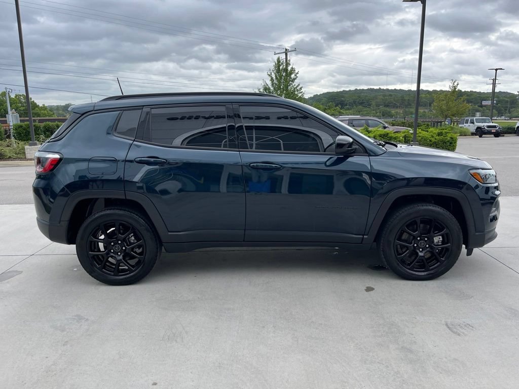 Used 2026 Jeep Compass Latitude AWD/4WD image 20