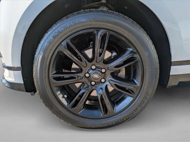Used 2020 Land Rover Range Rover Velar R-Dynamic S image 27