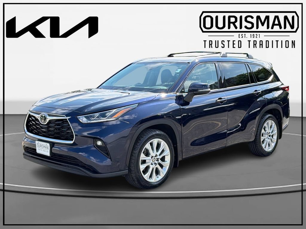 Used 2024 Toyota Highlander Limited AWD/4WD image 2